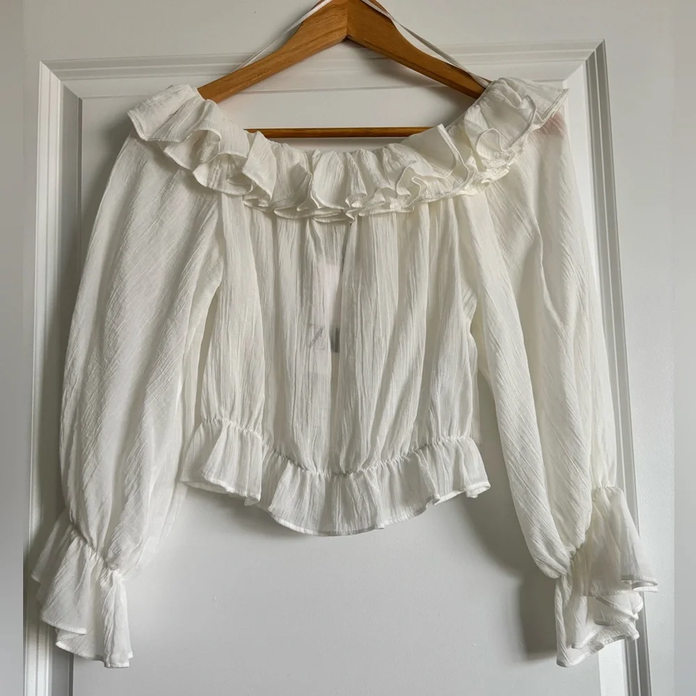 NWT Zara Ruffled off shoulder Top